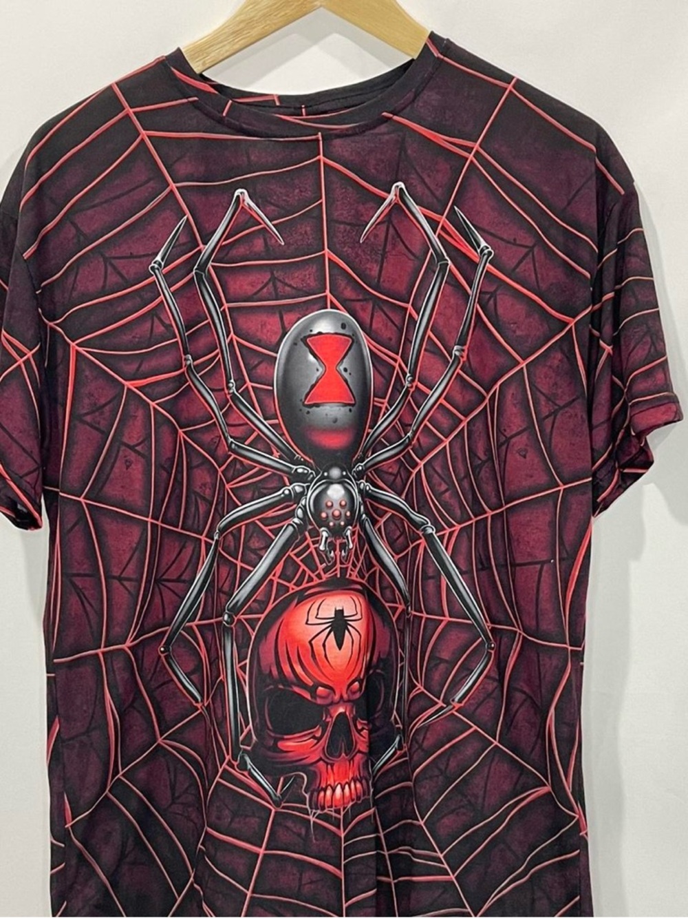 Men's Black & Red Graphic Spider Skull Tee